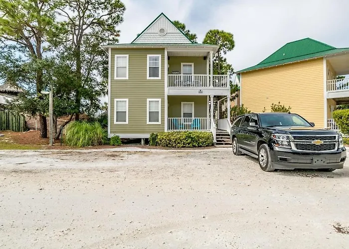 Apartment Purple Parrot 12ad By Pkrm Pensacola